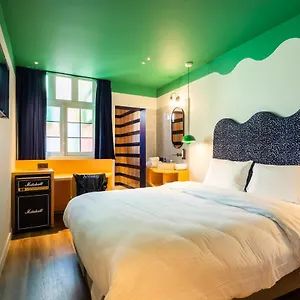 *** Hotel P6 Bélgica